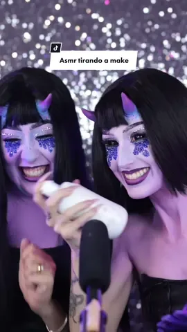 ASMR tirando a make artistica 😈😈 #asmr #asmrmakeup @Renata Santti 