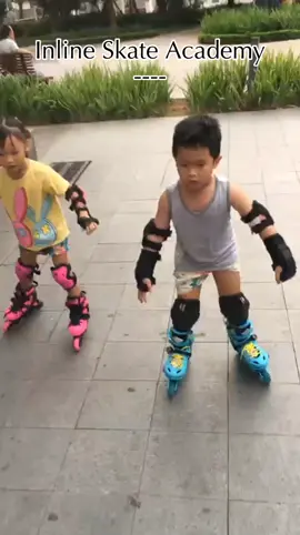 Những bước đầu chập những của các bé #patinoceanpark #patintimescity #patinroyalcity #trượtpatin 