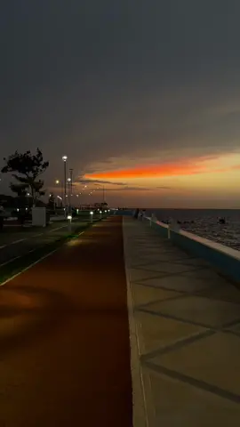 Campeche, México 🤩🫶🏻🌅❤️ #Malecon #Atardecer #Love #momentos #mar #like #reel #viral #following #sky #campeche #mexico #viaje 