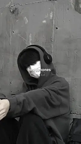 headphones kece>>> #headphones #outfit #outfitcowok #outfitkece #outfitideas #outfitinspo #OOTD #ootdfashion #koreanoutfit #streetwear #streetwearstyle #outfitkeren #y2k #outfitinspiration 