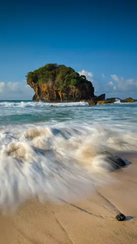 camping ceria. 😶‍🌫️ 📍: pantai jungwok gunung kidul #jungwok #pantaijungwok #pantaijungwokgunungkidul #gunungkidul #wisatagunungkidul #pantaigunungkidul #jogja #wisatajogja #pesonaindonesia #wisatajateng #jatenggayeng #fyp #fypシ #fypシ゚viral #foryoupage #masukberanda 