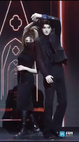 OMGGG🔥🔥 #linyii #林一 #chinese #bitemechallenge #bitemeenhypen #kpopdance #fyp #enhypen #foryou 