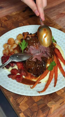 🇫🇷🥩Beef Bourguignon 🇫🇷🥩 #beef #beefbourguignon #frenchfood #beefstew #comfortfood #mashedpotatoes #EasyRecipe #EasyRecipes #recipesoftiktok #asmrfood #cooktok #FoodTok #foodtiktok #dinnerwithme #DinnerIdeas #fyp #homechef #quickrecipes #potatotiktok #homecooking #datenight #healthy #healthyrecipes #cookingwithlove 