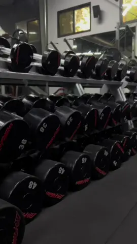 #fyp #fypシ #armday#armday #armdayworkout #gymreels #leanmuscle #usa #eroupe #ghanatiktok🇬🇭 #beachbody #personaltrainer #fitnessmotivation #ghanafitness #hitworkout 