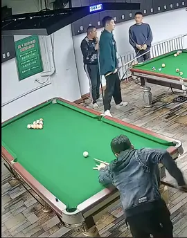 Powerful break! 👍👍#trickshot #billiardschallenge #foryou #poolbilliard #billiards 