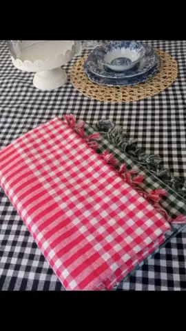 2 li sofra bezi siparişinizi shopier üzerinden verebilirsiniz. 170x170 cm ebatlarında  Kesinlikle kalite ve pamuktur 3 rengi bulunmaktadır. Alırken renk belirtirseniz ona göre gönderebiliriz. 2 li fiyat kargo dahil 199 TL Link : shopier.com/19299524 #sofrabezi #masaortusu 