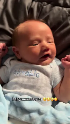 oh my heart 🥺 #babysneeze #newborn #baby #MomsofTikTok #babiesoftiktok 
