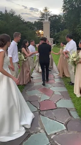 Happy memories, happy moments, good friends, good times🫶🏼 🎥: visualsofnick #weddingphotographer #wedding #weddingtiktok #weddingvideo #weddingvideographer #fyp #foryou #foryoupage #viral 
