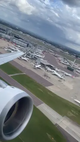📸: @lucas taking off from London Heathrow Airport onboard a Finnair a320-200 bound to FCO! Listen to those engines!😍 #aviation #plane #aircraft #travel #airport #airplane #aviationlovers #aviationlife #aviationdaily #fyp #foryou