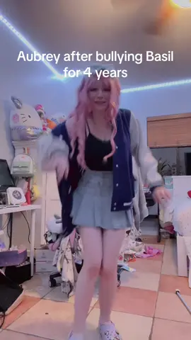 Bro I had such a shitty day today ☆// #aubreyomori #aubreyomoricosplay #omori #omorigame #omoricosplay #aubreyrealworld #aubreyrealworldcosplay #snailbun #fyp #fypage #viral #viralvideo #viralcosplay 