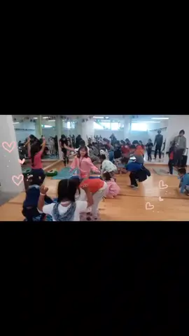 Saludo al sol saludo a la tierra #Yoga #niños #parati Namaste !🙏🏻