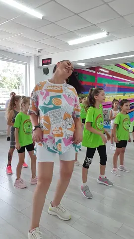 It's summer Time #foryoupage #fyp #beadancer #beamazing #beyou #dance #passion #atittude #treniding #trend #viral 