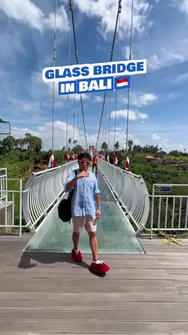 Bali's newest attraction is this glass-bottom bridge! Ang saya! 🤩 #travelph #indonesia