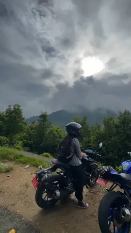 Small circle, private life, peaceful mind.🤍 #beast 🖤💙 #ladyrider #bikergirl #mt15 #sharkhelmet #yamaha #yamahanepal #bikelover #bikersnepal #foryoupage #ridesafe 