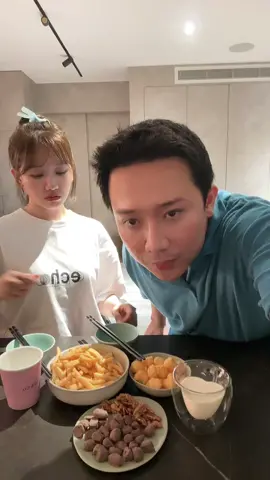 Uống trà chiều cùng vợ chồng em nha!!! #hariwon #tranthanh 