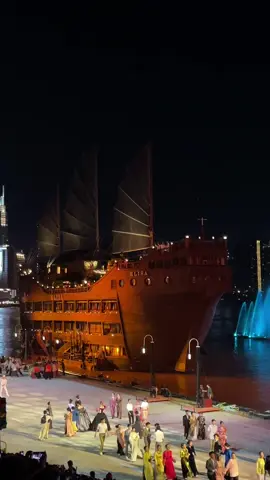 Đoạn này hoành tráng ghê. Tàu Elisa tiến vào sân khấu trung tâm😍#dongsongkechuyen #lehoisongnuoc #lehoisongnuocthanhphohochiminh #tauelisa #saigon #saigonriver #viral #foryou