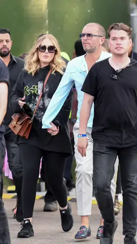 Adele's best street style❤️ #adeledaydreamers #adelequeen #loveadele❤️ #adeleadkins❤️ #adelemusic #adelefans #adelelive #adeleaccess #adele30 #adeleadkins #adele #loveadele #dc 