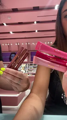 Combo labbra luminose e super idratanti 💓💗#wyconfiumara #wyconcosmetics #wycon #genova #wyconcosmeticsitaly #combo #labbra #lipoil #oasis #sunset 