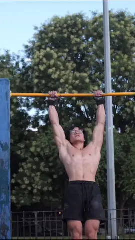 ? @Leo Wang #unreal #clean #calisthenics #muscleups #nogravity #smooth #Fitness #strength #insane #foryoupage #fyp #fypシ #fypシ゚viral 