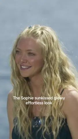 Summer is coming to an end but I wanted to do looks inspired on my favorite summer movies 💞 credits to @kels | your beauty bestie 🤎 for inspiring to do this #sophiesheridan #sophiemammamia #mammamiaaestheticsummer #mammamiamakeup #inspiredmakeuplooks