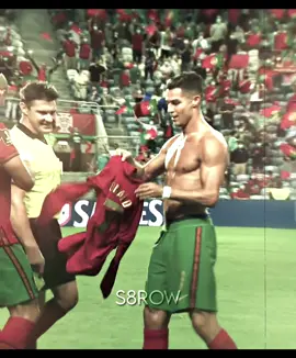 يعيش ايامه الاخيرة في كرة القدم 💔#football #cristianoronaldo #كريستيانو 