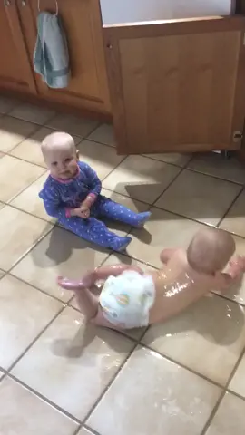 Uh oh 🤣🤣🤣 https://youtu.be/n76v1DdLG4A #babylove #cutebaby #babyfun #babyfail #trending #coolpeachy #babyfail 