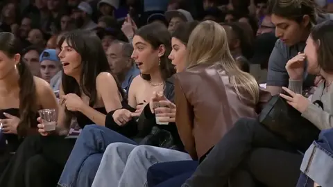 Austin Reaves being the COLDEST white boy ever for 6 minutes straight🥶