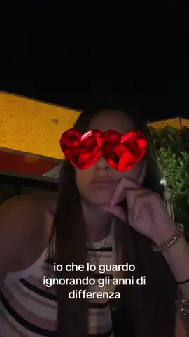 🚔