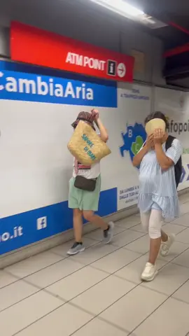 Borseggiatrici della metropolitana di Milano #furti #borseggi #milano #borseggiatrici #borseggiatori #scippi #metro #metropolitana #atm #comunedimilano #aziendatrasportimilanesi #beppesala #sindacosala #giustizia #legge #laleggeeugualepertutti #polizia #police #carabinieri #forzedellordine #esercito #militari #questura #prefettura 