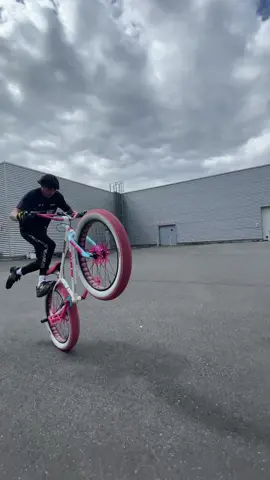 New learn 🐐 #bikelife #bike #fyp #wheels ebike #wheelie #wheels #motivation #sport #velo #mountainbike #swerve #traffic #tricks #paris #stunt #ride #awesome #bicycle #funday #StreetStyle #bikerofinstagram #bikes #sebikes #sebike #pov #fastripper #bmx #cars #mtb