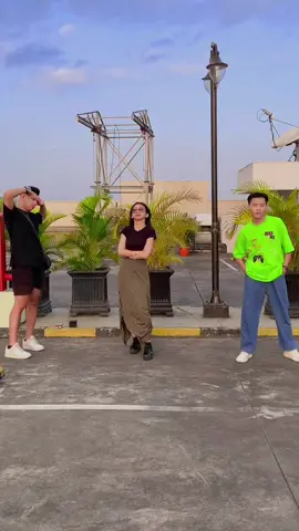 asiquen aja bosquhh 🤣🤣 !! tag bastie kalian bikin ginian cussss 🐶 #ambyarpeople #dance #jogja #viral #fyp 