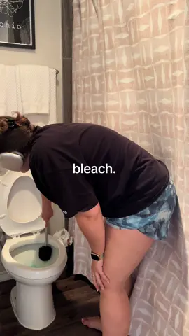Safe to say im not one of the #aestheticapartment girlies… #apartmentreset #sundayreset #cleaningtiktok #cleaningmotivation #dirtyhousecheck #messyapartment #messygirlaesthetic #messygirl 