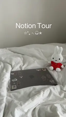 My new Notion template for uni 🎧💌 #notion #notiontemplate #study #studentplanner #digitalplanner #collegestudent #unistudent 