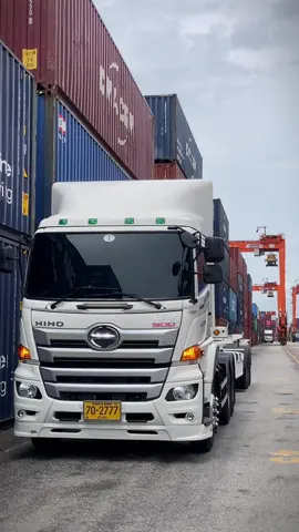 เขาขับสแกนเนียหัวเบ้อเร่อ ส่วนเราขับวิคเตอร์เกียร์ดีด😂 #รถบรรทุก #รถหัวลาก #รถเทรเลอร์ #ฮีโน #ฮีโน่วิคเตอร์344 #ฮีโน่ไทยแลนด์🇹🇭 #ท่าเรือแหลมฉบัง #truck #hino #hino500 #hinothailand #capcut 