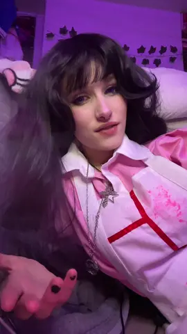 im havin the worst day ever actually i want to curl up and cry #mikan #mikantsumiki #mikantsumikicosplay #mikancosplay #danganronpa #danganronpacosplay #foxc0splays 