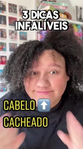 Essas 3 dicas vão te ajudar MUITO a diminuir o volume do seu cabelo cacheado ou crespo! Dica 1: beber muita água 💦 Dica 2: usar óleo finalizador antes de passar o creme no cabelo 🫒 Dica 3: usar o ativador se cachos super óleos da @Salon Line 🧴 #SalonLine #TodeCacho #PubliSL #CabeloCacheado #CurlyHair #Cachos #TikTokBeleza #finalizacaodecachos #finalizaçãocachos 