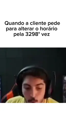 É bem assim kkkk 😅 . . . #memedesign #memesbrasil #memesdaily #clientes #humorbrasil 