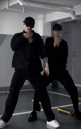 Love men in black 🖤#thisisnotme #gentleman #handsome #chineseboy #chinatiktok #dance #fyp #fypシ #fypシ゚viral 
