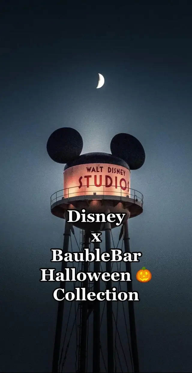 The Mickey mummy earrings 😫🧡 #disneyhalloween #disneybaublebar #baublebarxdisney #spookyszn #pumpkinmickey #disneylandhalloween #disneybagcharms #disneyearrings 
