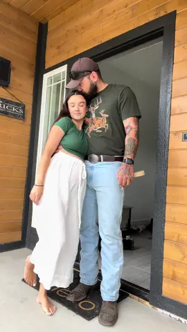 Summer street fair 😍 #streetfair #handmadegifts #handcrafted #pottertok #pottery #potterytiktok #thirdtrimester #27weekspregnant #holisticmom #teamgreen 