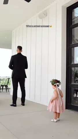 This is so sweet 🥹🫶🏼 #wedding #weddingday #weddingtiktok #cute #cuteness #cutenessoverload #fyp #viral #viralvideos #viraltiktok #adorable #foryou #foryoupage 