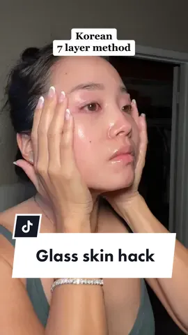 If you want glass skin, try 7 layer method🥰❤️ #7layermethod #koreanbeauty #koreanskincare #skincarehack #glassskin #glowyskin #dewyskin #clearskin #kbeauty 