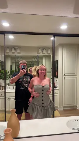 showing conner why it took me so long to get ready teehee
