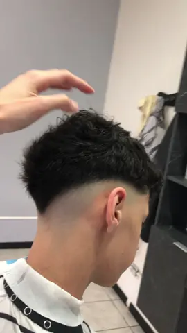 degradé comprimido en V con textura💈🔥 #barber 