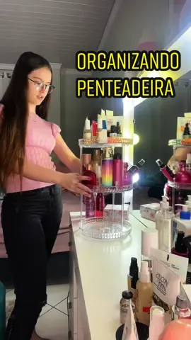 Organizando meus produtosss, oq vc acharam?? achei que ficou lindooo 😍😍 #organizando #penteadeira