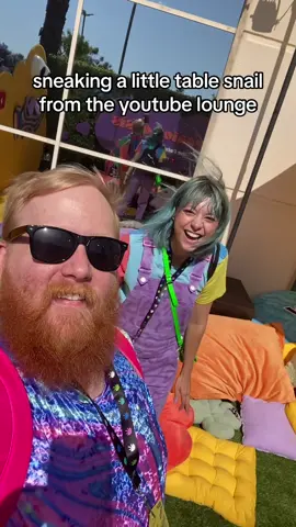 @EAT IT KATIE and I really should never share a space together because then these things, they just happen #vidcon #eatitkatie #snail #youtube 