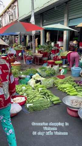 Groceries shopping in vietnam. Outdoor market. Đi chợ bên Vietnam rất vui và rẻ. #vietnam #hochiminh #saigon #streetfood #anvat #vegetables #market #groceries #shopping #Outdoors #food #mea 