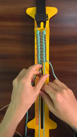 !Tú también puedes hacerlos! Descubre la magia de crear collares para mascotas con cuerdas Paracord para el gigante y rentable Mercado Pet 🐶❣️🐈 Puedes hacerlas para tus mascotas o para iniciar tu propio emprendimiento! 🔥 🐾Accede ahora al curso online “El Negocio del Paracord PET” con el 50% de descuento. Link en la biografía ⚡️🐶 #paracord #dogparacord #paracorddogcollar #paracorddog #emprendimiento #perros #cursoonlineparacord #paracordpet #perros #collaresmascotas #petshop #veterianaria 