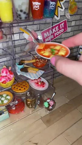 Making ravioli #miniversemakeitminifood #miniverse #mini #frozenmoment #turtle @Miniverse 