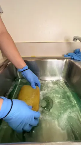 more drafts :)   #pinesol #pinesoloverload #ogpine #fabuluso #fab #lavenderfab #ajax #wholebottle #dishsoap #gain #foca #laundry #overload #tide #lestoil #pinalen #spongesqueezeasmr #spongerinse #squeeze #spongepour #asmr #trending #foryoupage #foryou #fyp #cleaningsupplies #clean #CleanTok #cleaning #satisfying #bubbles #soap #bleach #scrubdaddy #mrclean #lysol #squeezecomp #squeezecomp 